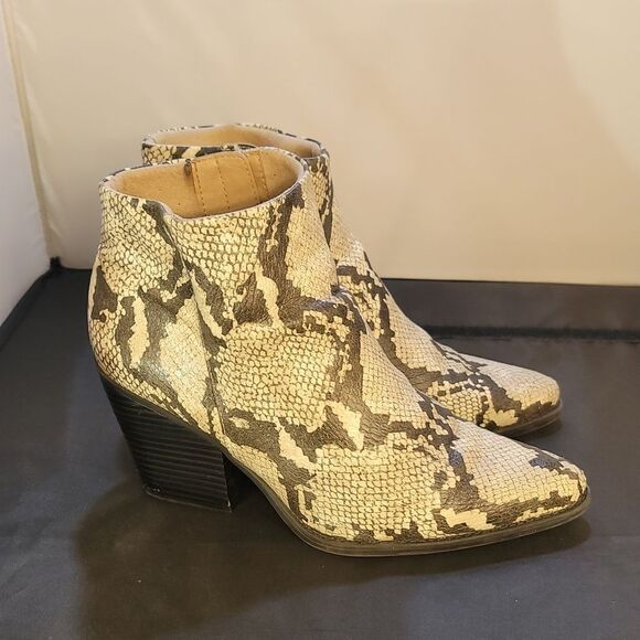 SOUL NATURALIZER COWBOY ANKLE POINTED TOE SIDE ZIPPER CHUNKY BLOCK HEEL BOOT - Picture 4 of 15